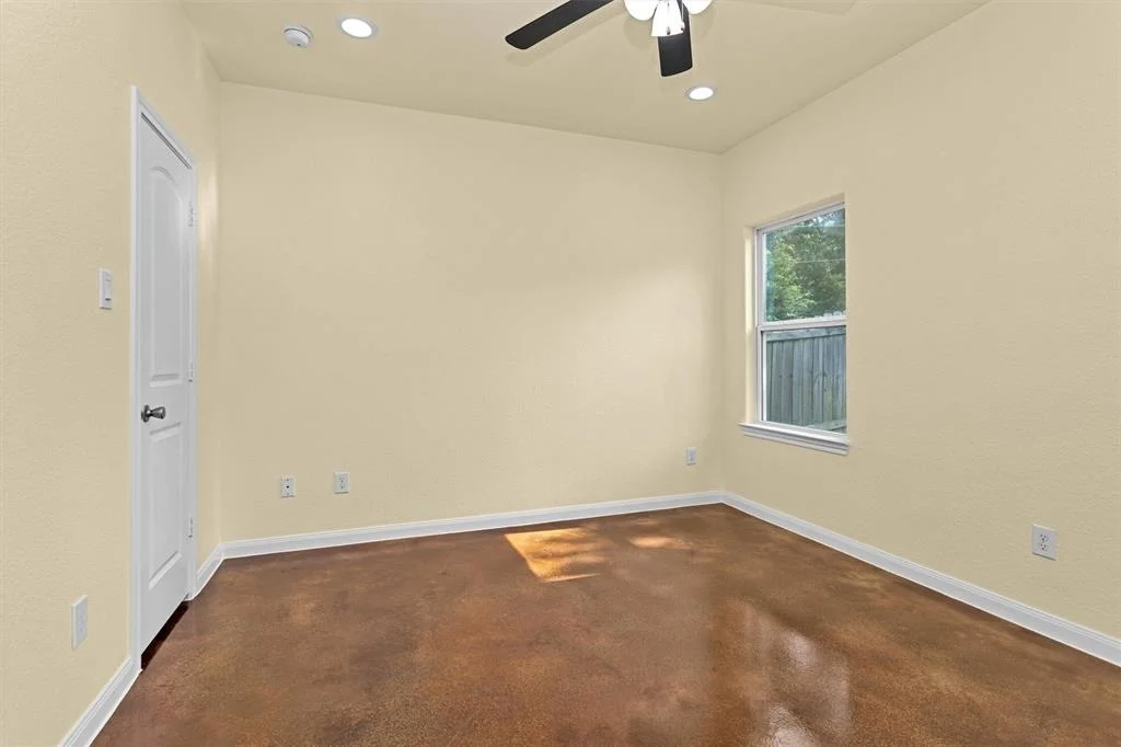 Photo of 15704 Sycamore Drive