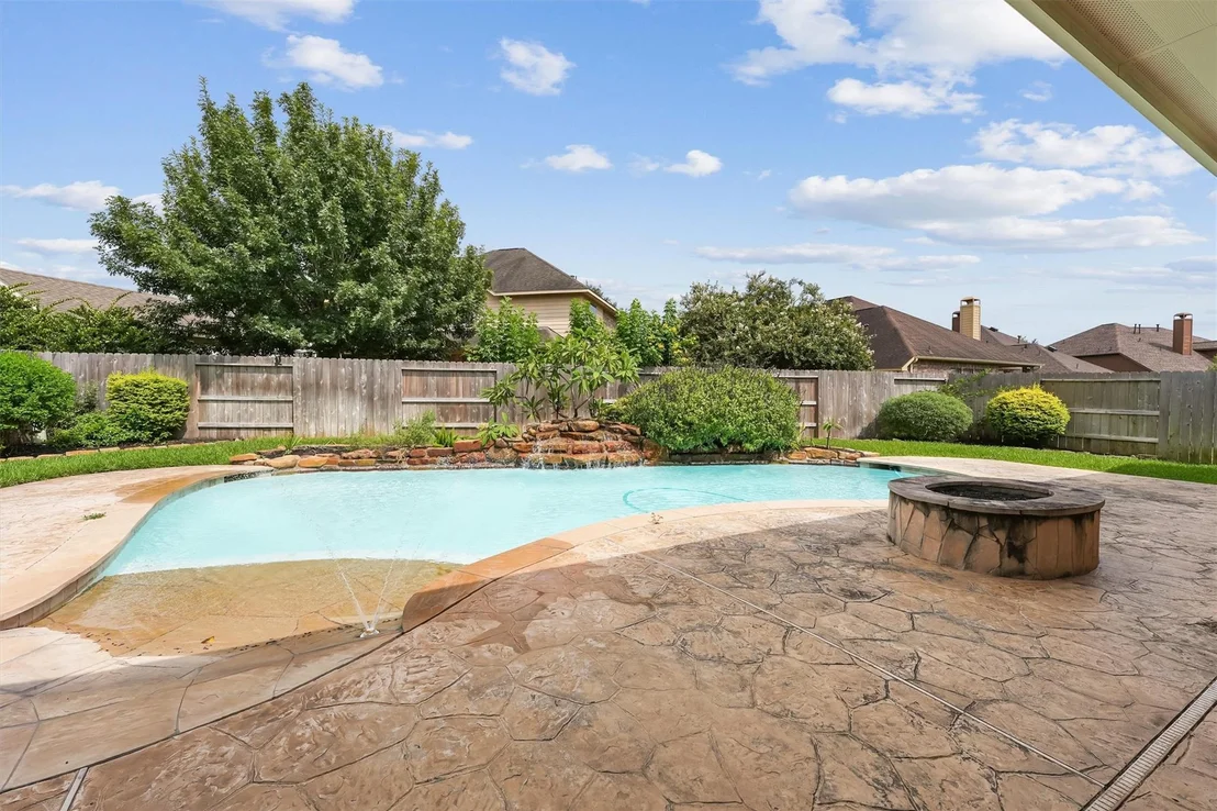 Photo of 19011 Royal Cove Circle