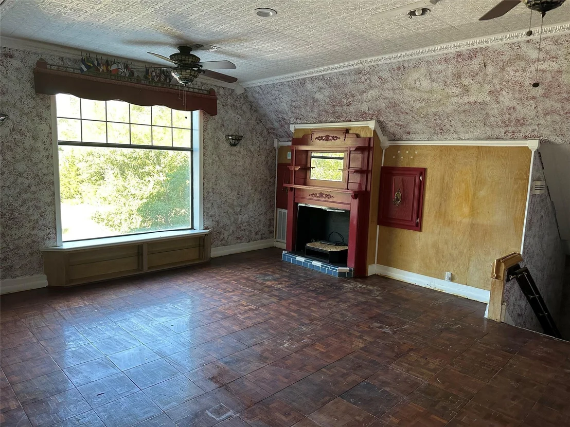 Photo of 46 Westwood Drive E