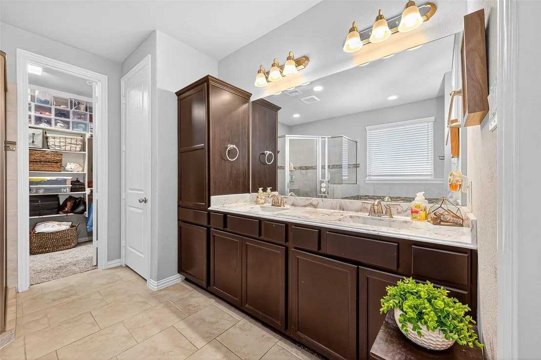 Photo of 20903 Silver Lance Drive