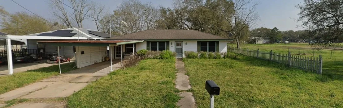 Photo of 706 Cemetery Avenue