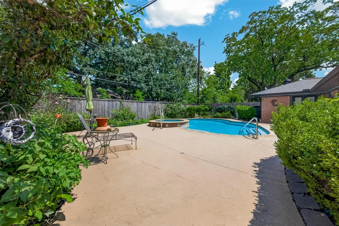 Photo of 5326 Redstart Street