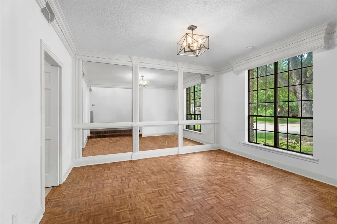 Photo of 16023 Mickleham Drive