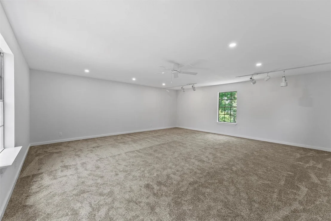Photo of 12611 Old River Drive