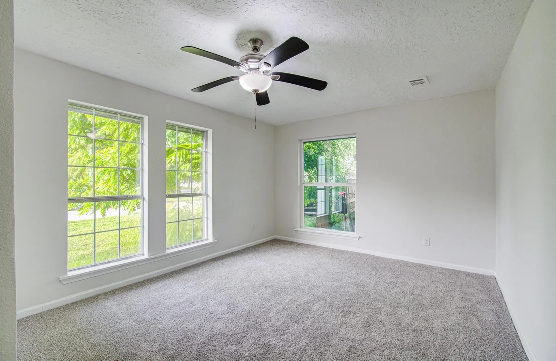 Photo of 5634 Ridgeway Drive