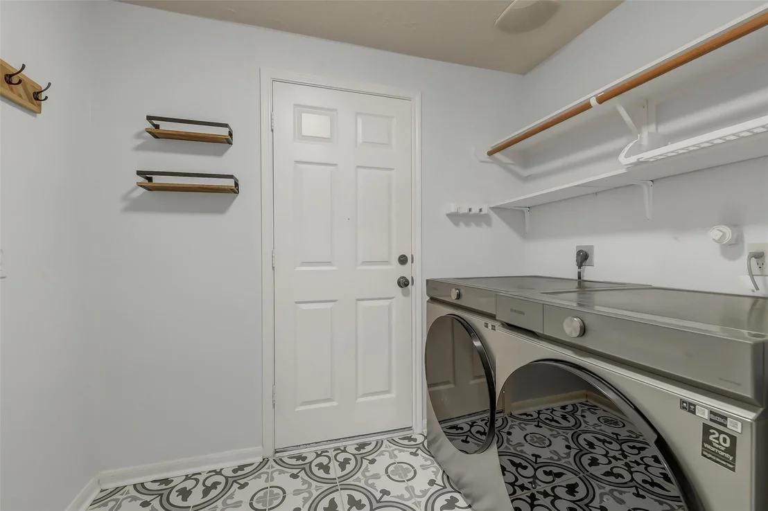 Photo of 30214 Vinebriar Drive