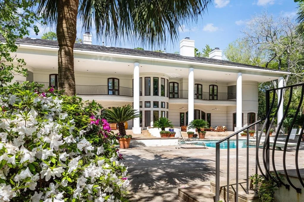 Photo of 324 Buckingham Drive