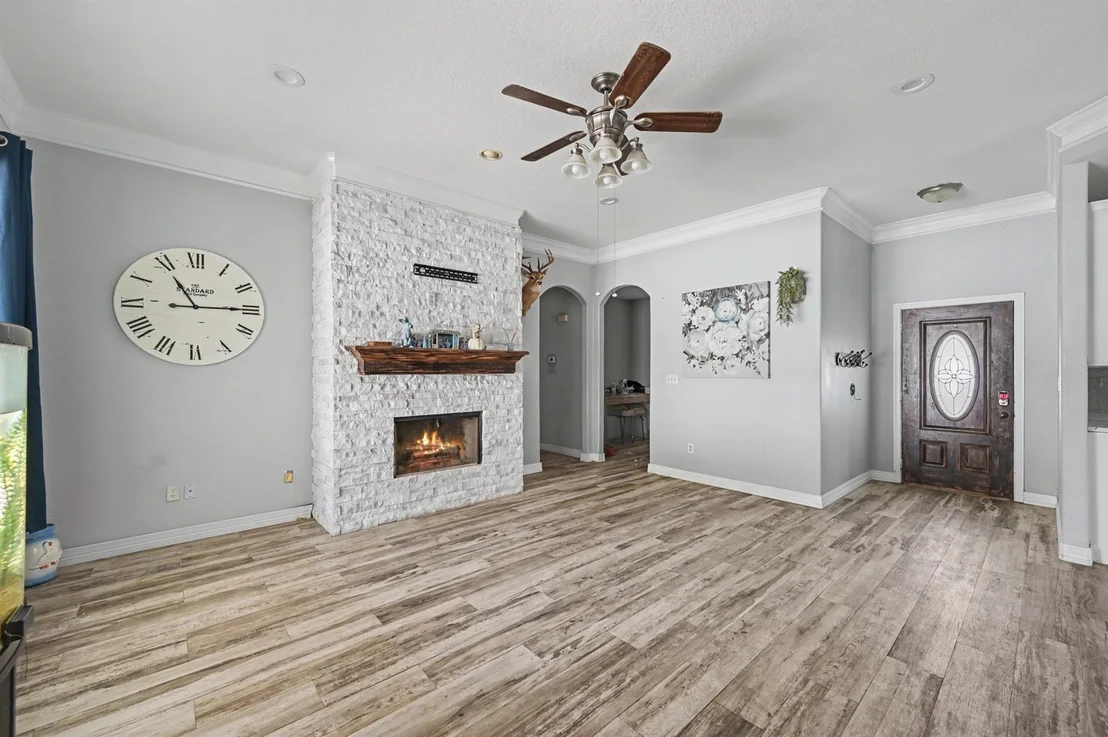 Photo of 5110 Lakeshore Drive