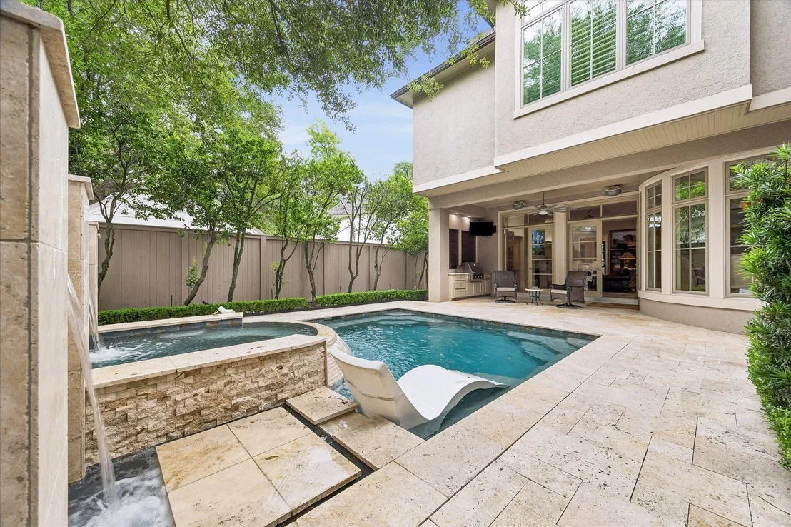 Photo of 2242 Pelham Drive