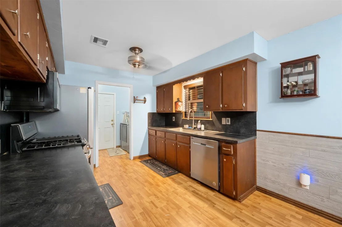 Photo of 242 Magnolia Drive
