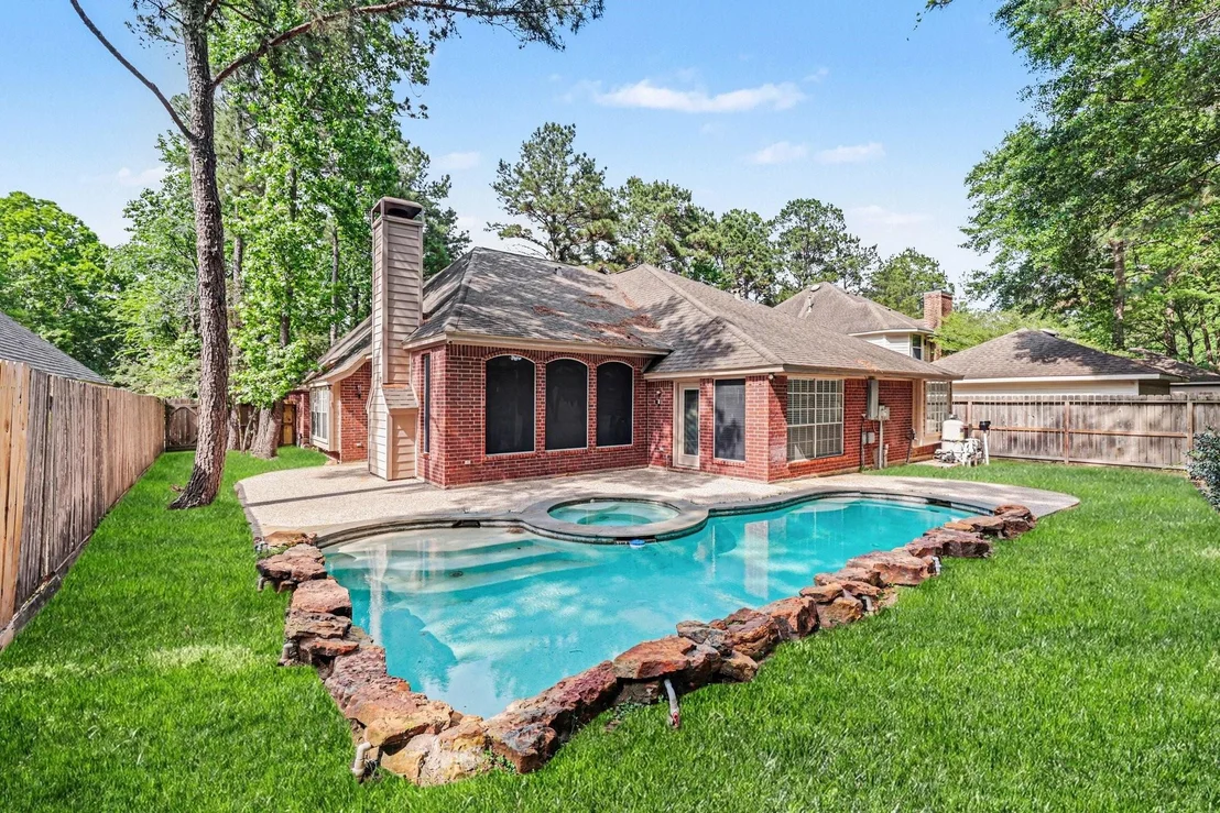 Photo of 215 Bristol Bend Circle