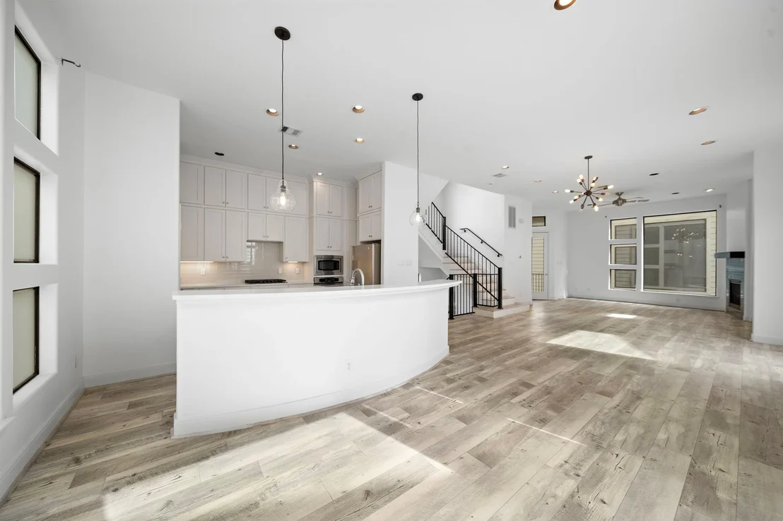 Photo of 906 Reinerman Street