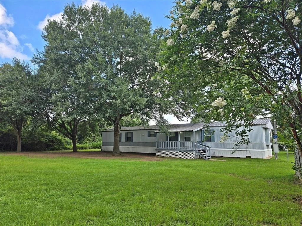Photo of 5491 Front Street
