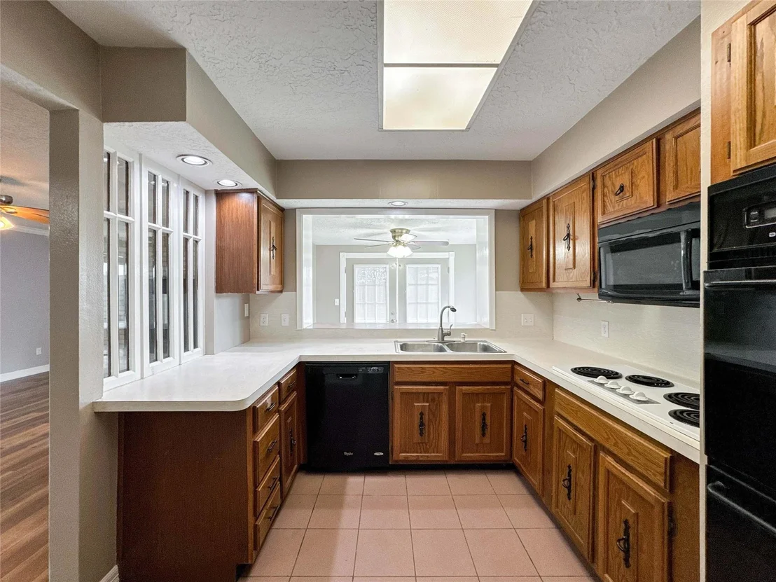 Photo of 39 Oak Harbor Drive