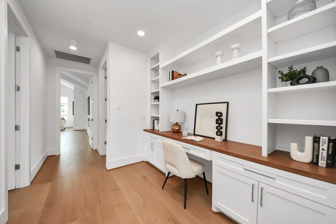 Photo of 1705 Saxon Drive