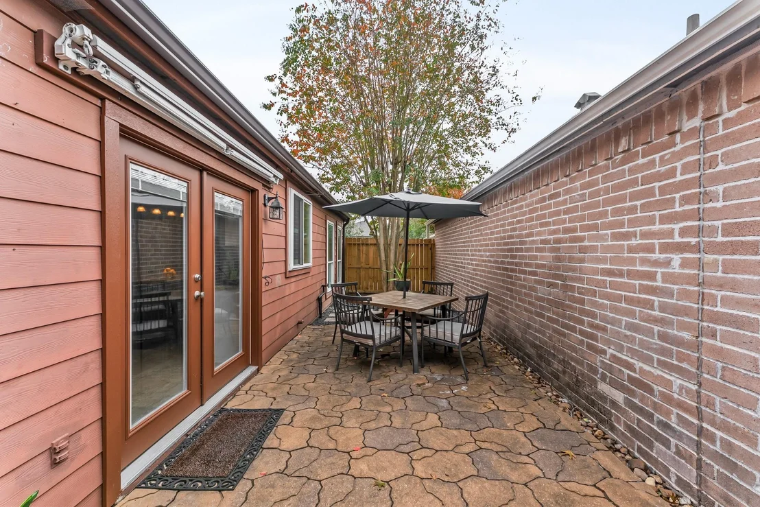 Photo of 1546 Beaconshire Road