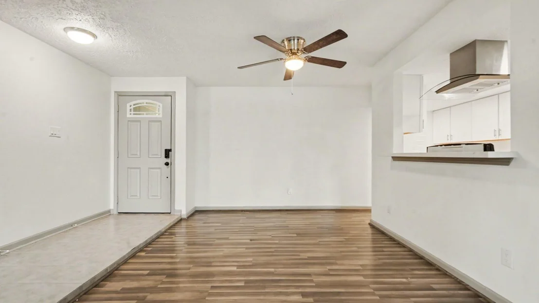 Photo of 23226 Low Ridge Road