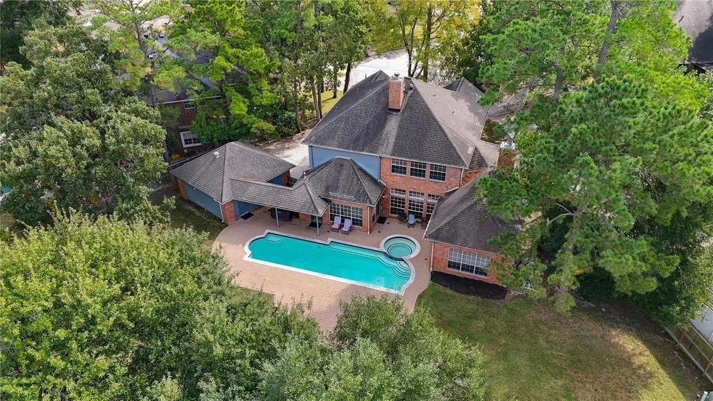 Photo of 16250 Morningbrook Drive