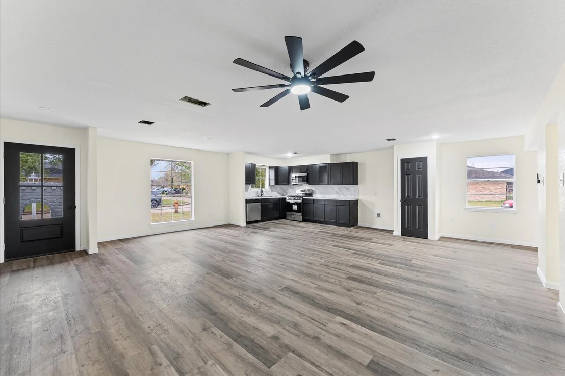 Photo of 2203 Drayton Lane