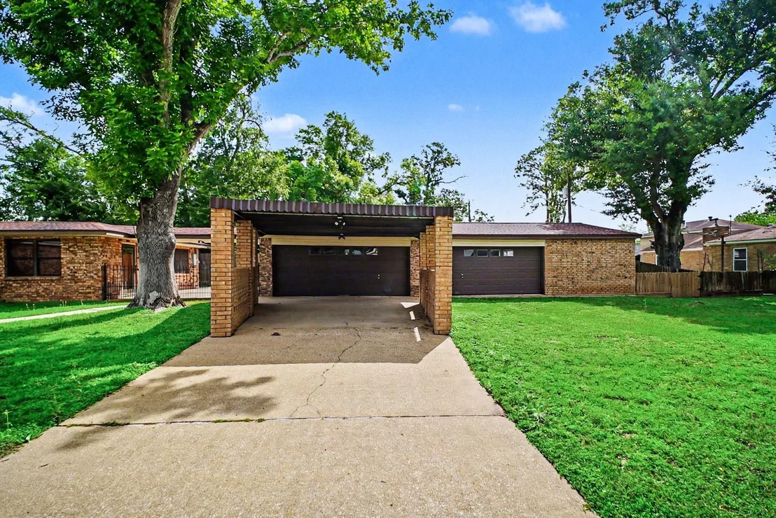 Photo of 9213 Hammerly Boulevard