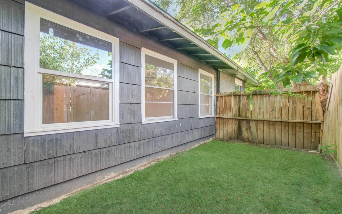 Photo of 5634 Ridgeway Drive