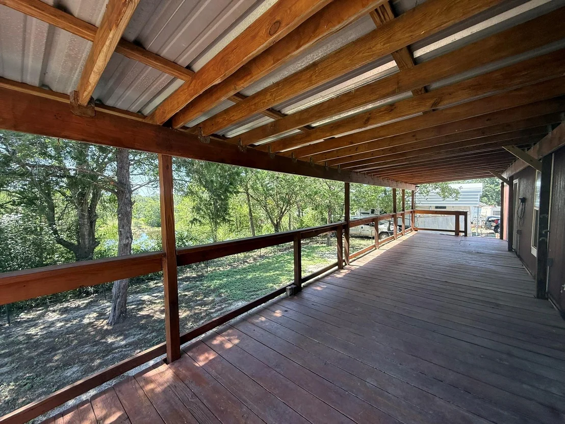 Photo of 600 Lakeview Loop