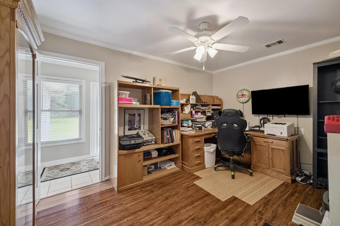 Photo of 1829 Campbell Road