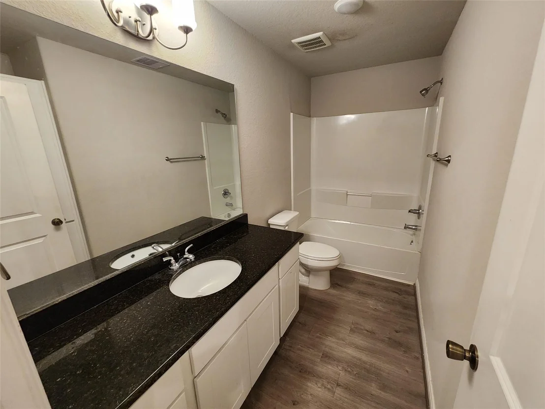 Photo of 422 3rd Street