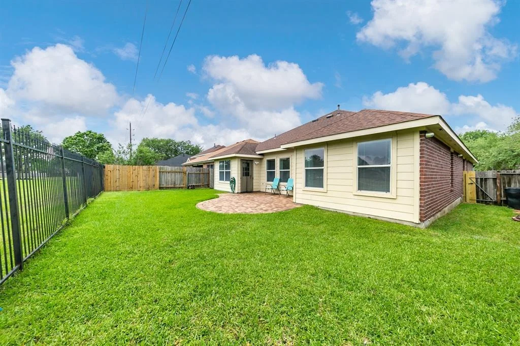 Photo of 4618 Plum Forest Road