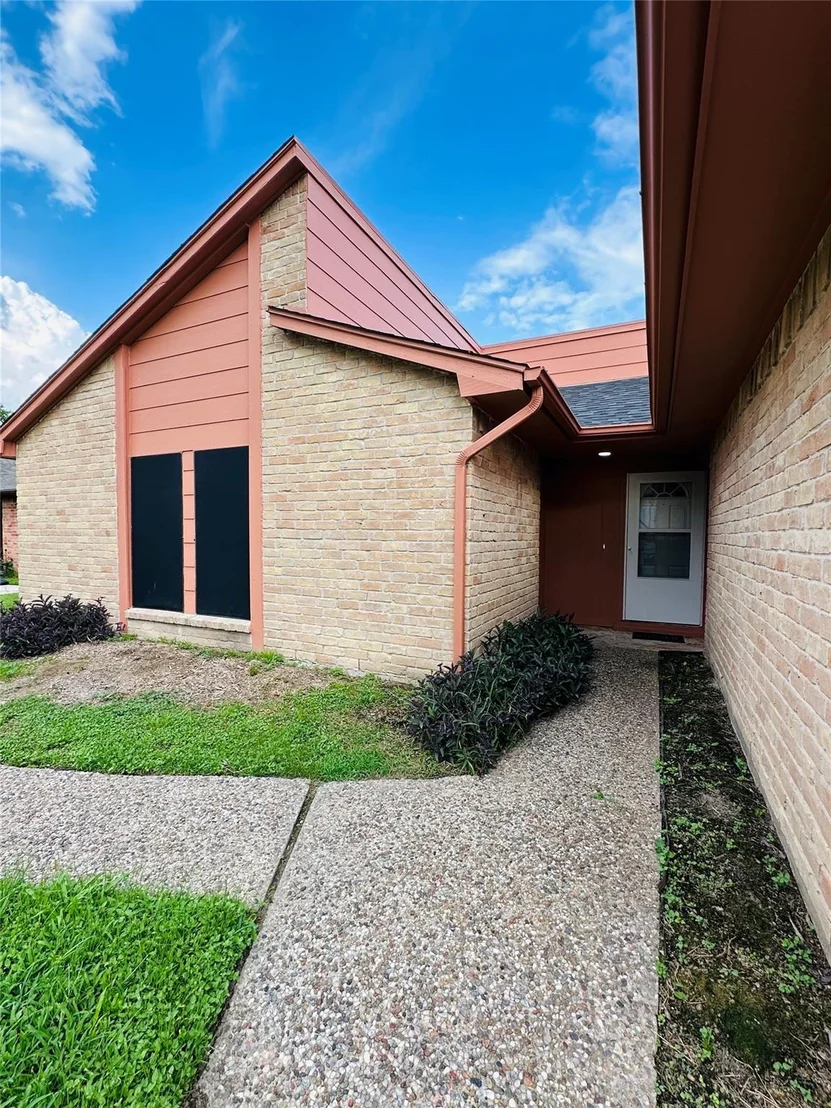 Photo of 19834 Arrowsmith Drive