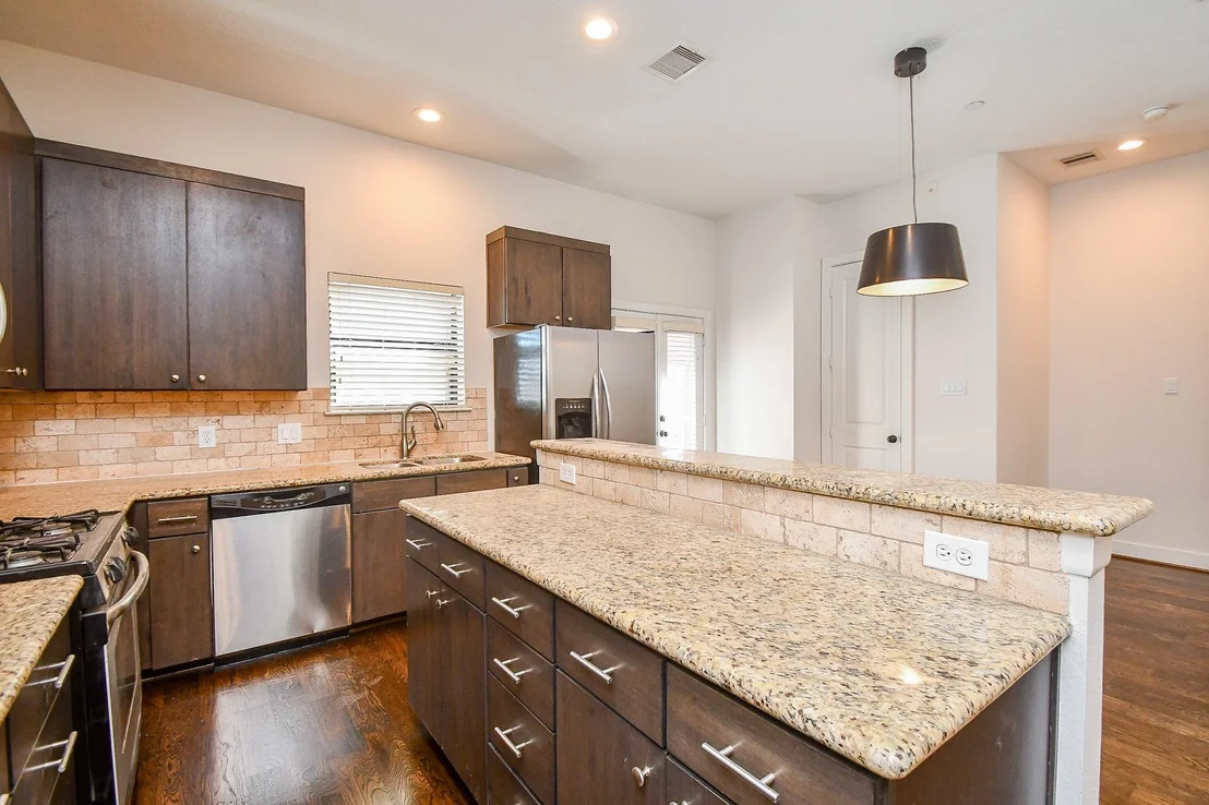 Photo of Unit A at 2422 Navigation Boulevard