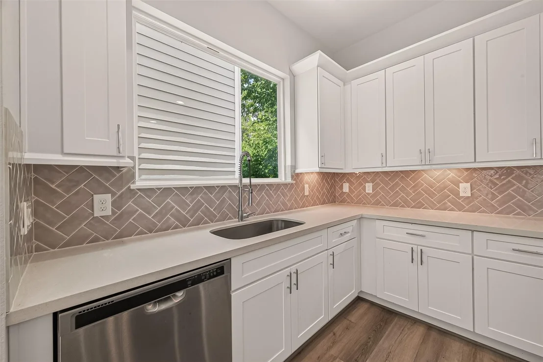 Photo of 3350 Pinemont Drive