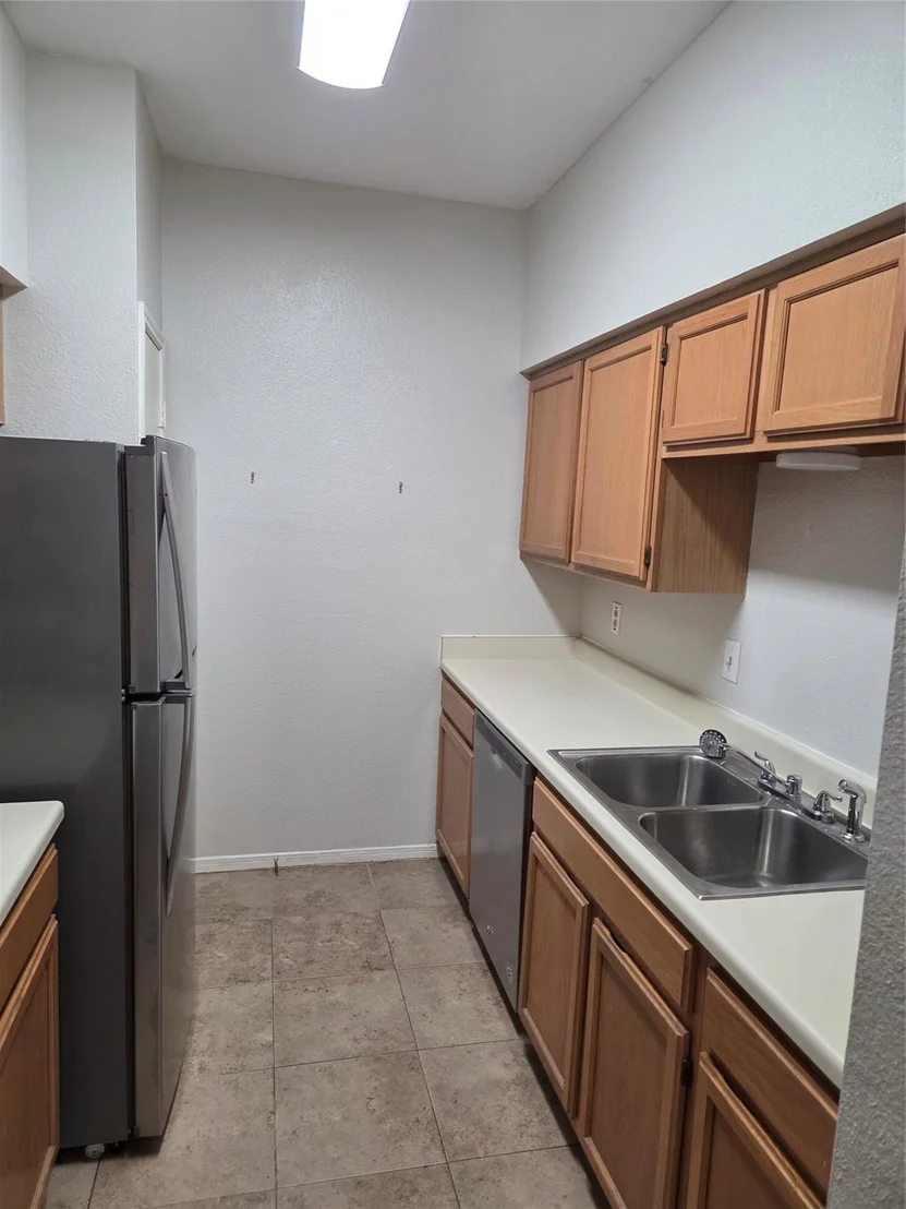 Photo of Unit 106 at 3780 Tanglewilde Street