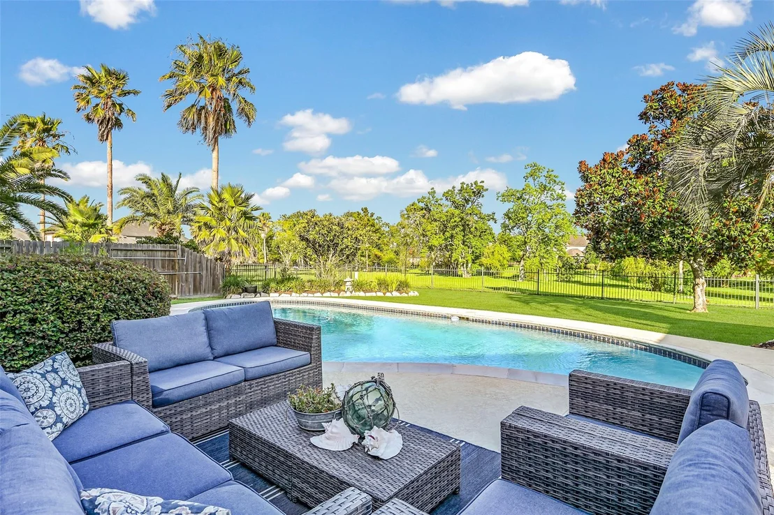 Photo of 1607 Cascade Falls Drive