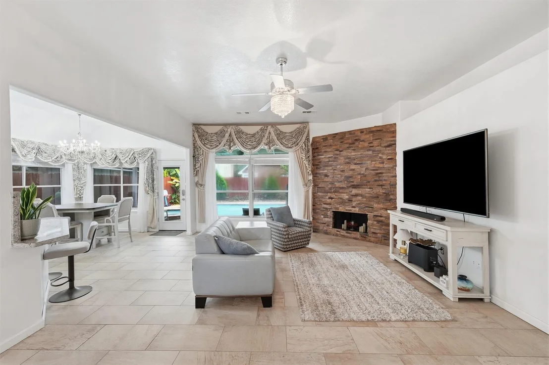 Photo of 20007 Powerscourt Drive