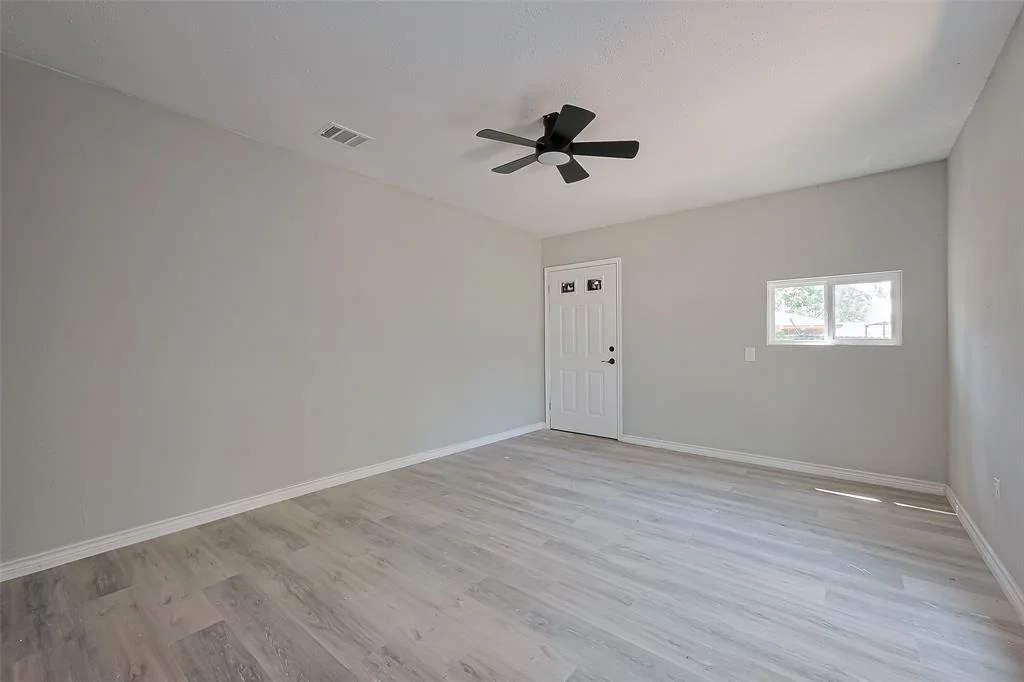Photo of 23480 Mayer Road