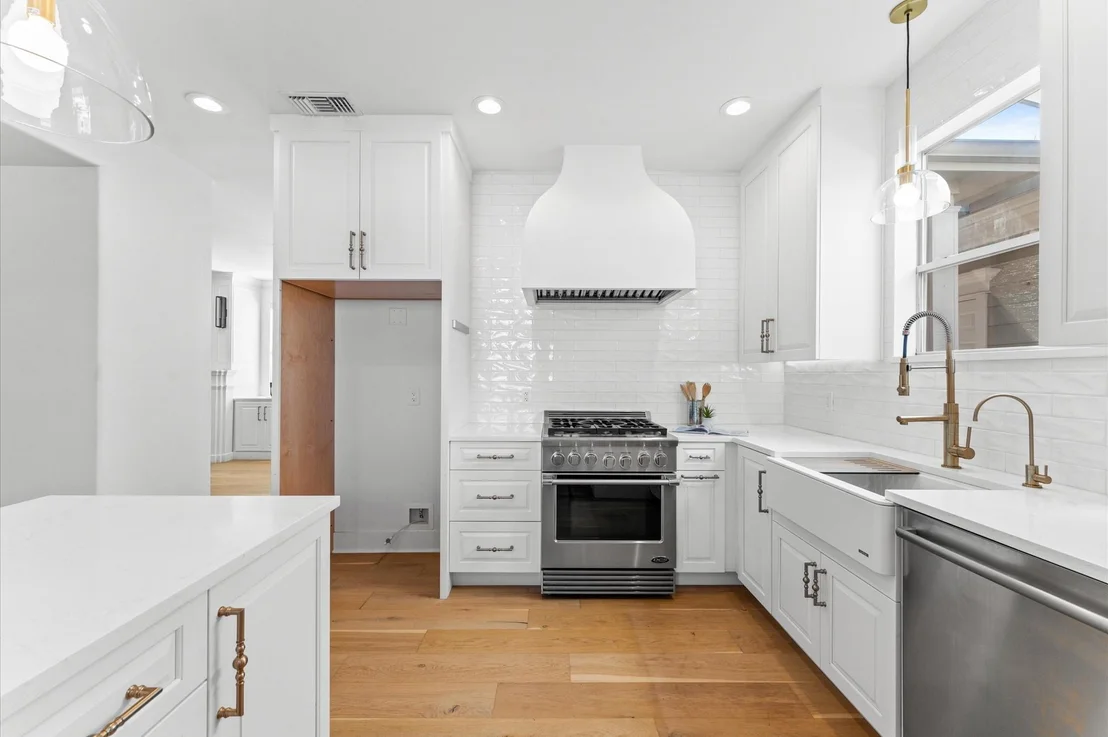 Photo of 1111 Walton Street