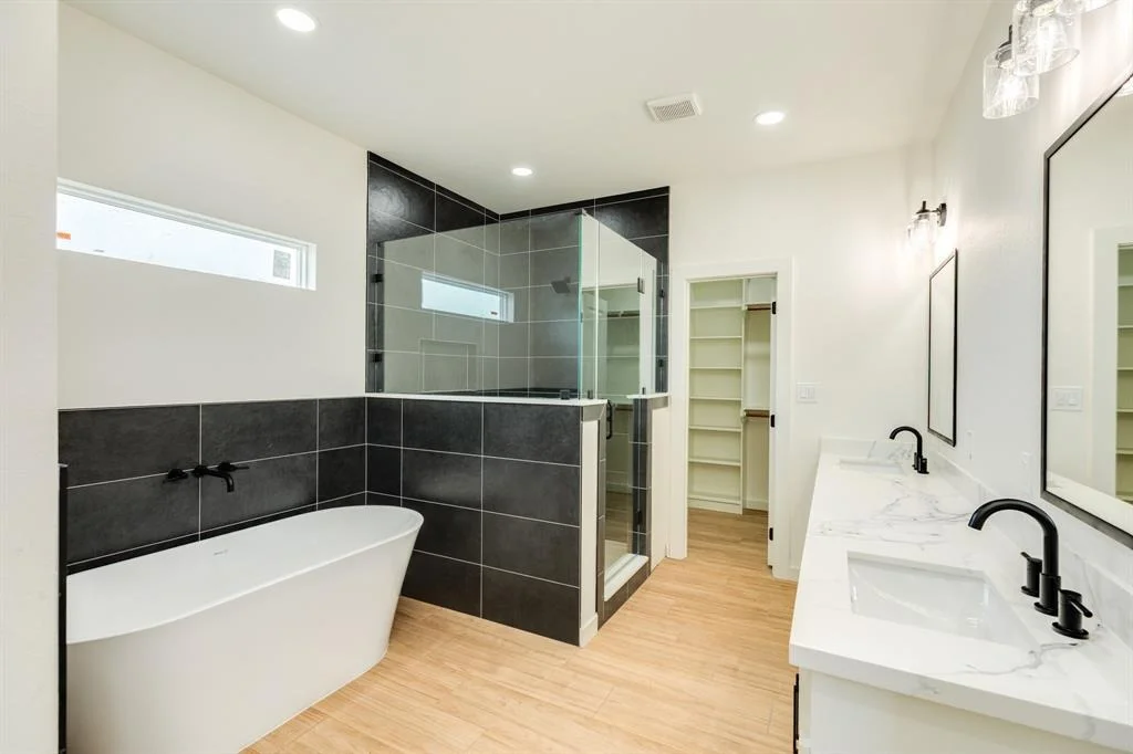 Photo of 301 Highland Park Avenue