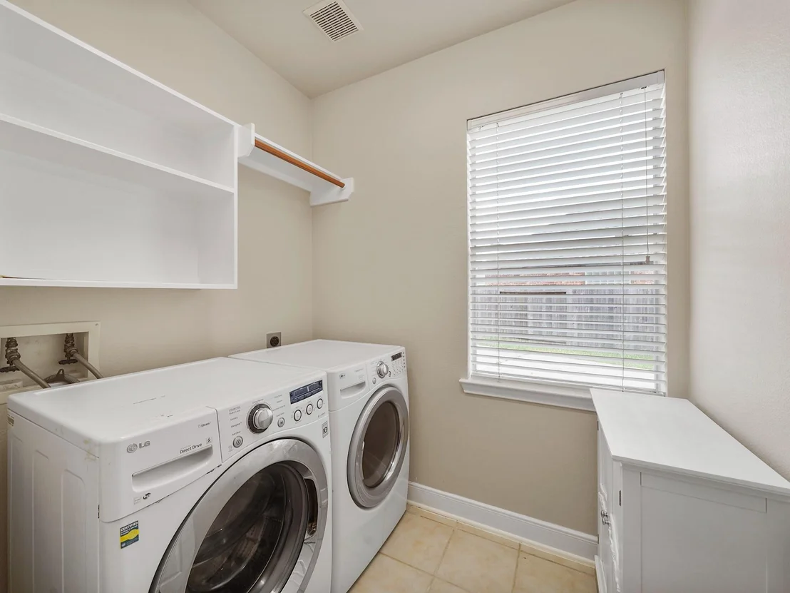 Photo of 3907 Garnet Falls
