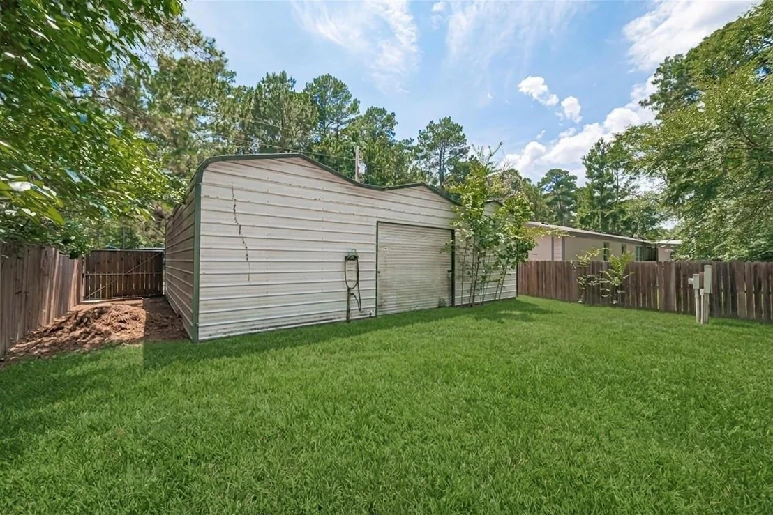 Photo of 477 Canadian Dr