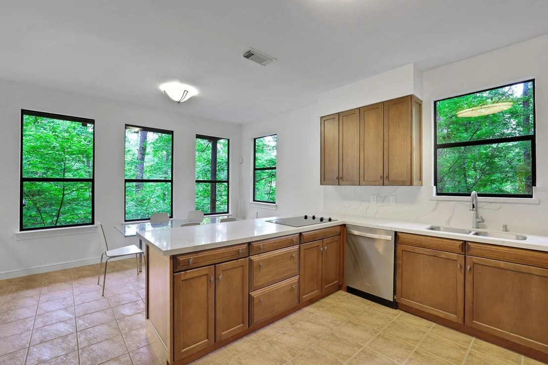 Photo of 701 Lakeview Estates Drive