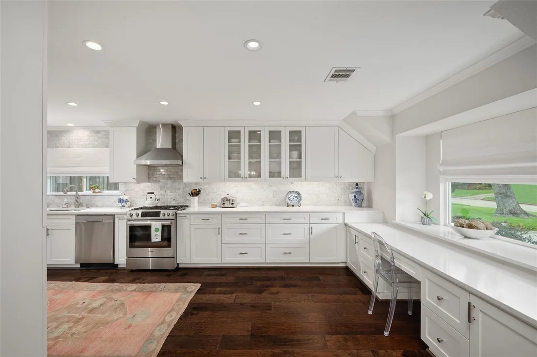 Photo of 14511 Oak Bend Drive