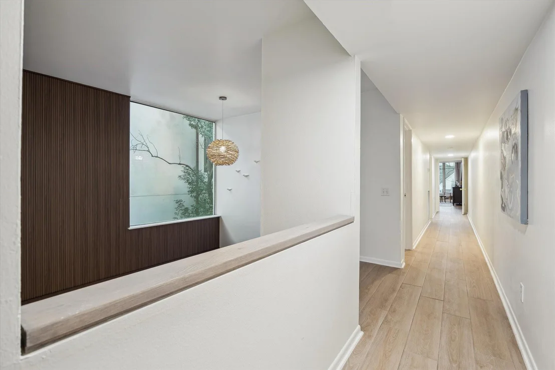 Photo of 2366 Dunstan Road