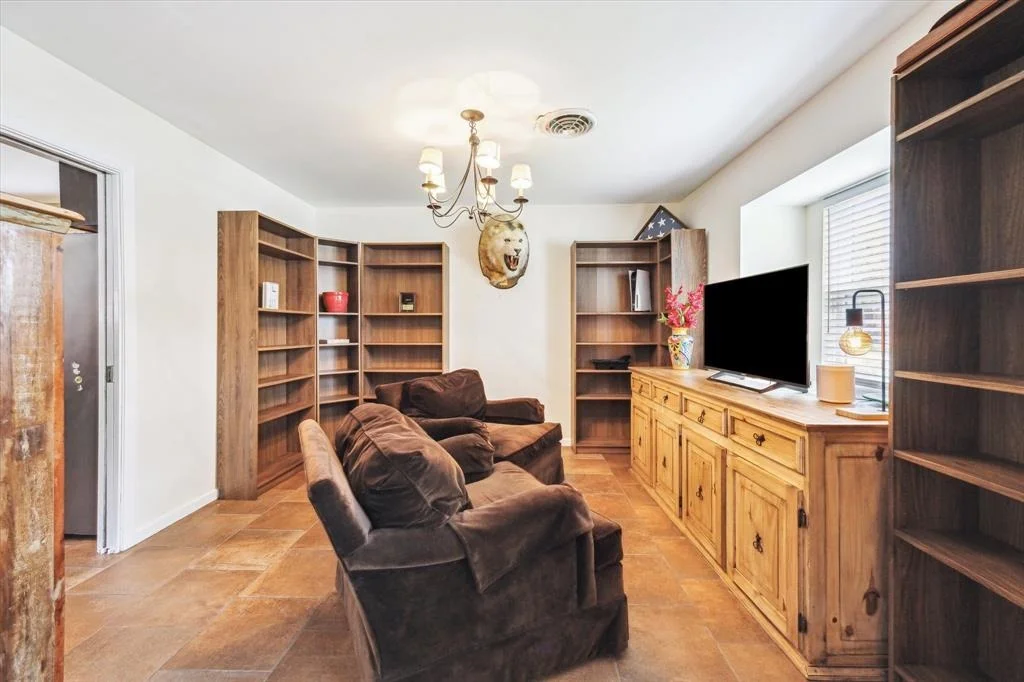 Photo of 5702 Belrose Drive