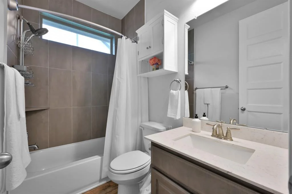 Photo of 232 Liatris Court