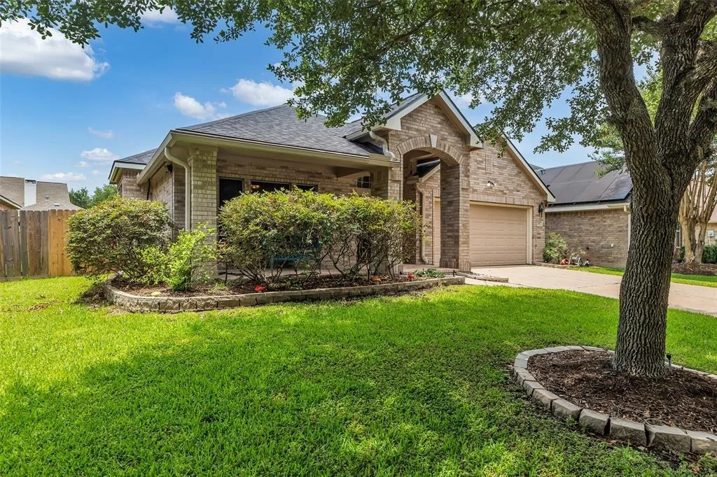 Photo of 315 Riverway Bluff Lane