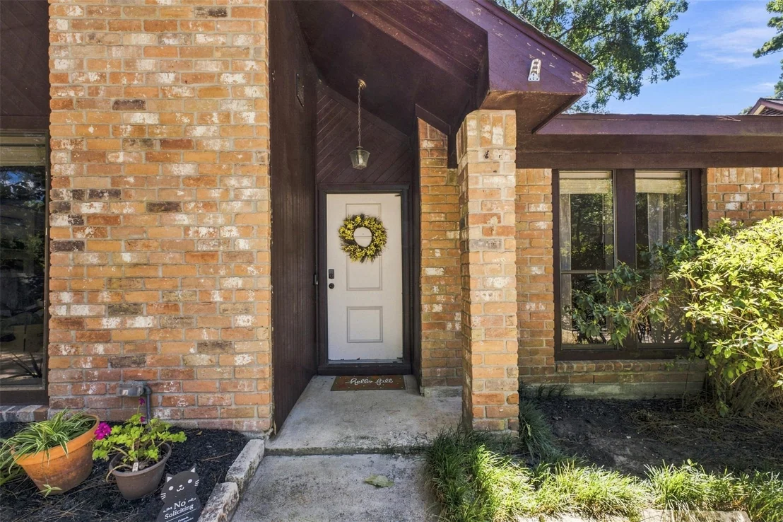 Photo of 2218 Silver Falls Drive