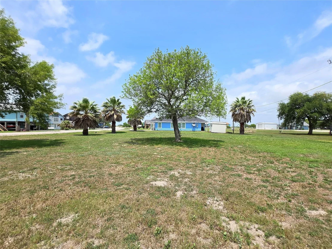 Photo of Lot 894 W Bayshore Drive