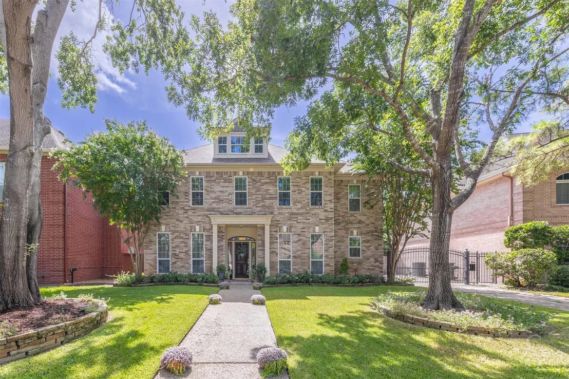 Photo of 1107 Flagmore Drive