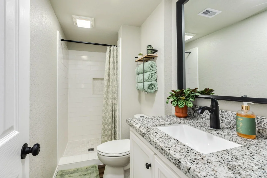 Photo of 811 Loggins Drive